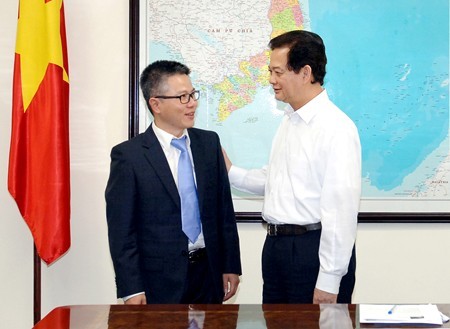 Thủ tướng Nguyễn Tấn Dũng tiếp nhóm đối thoại giáo dục - ảnh 1